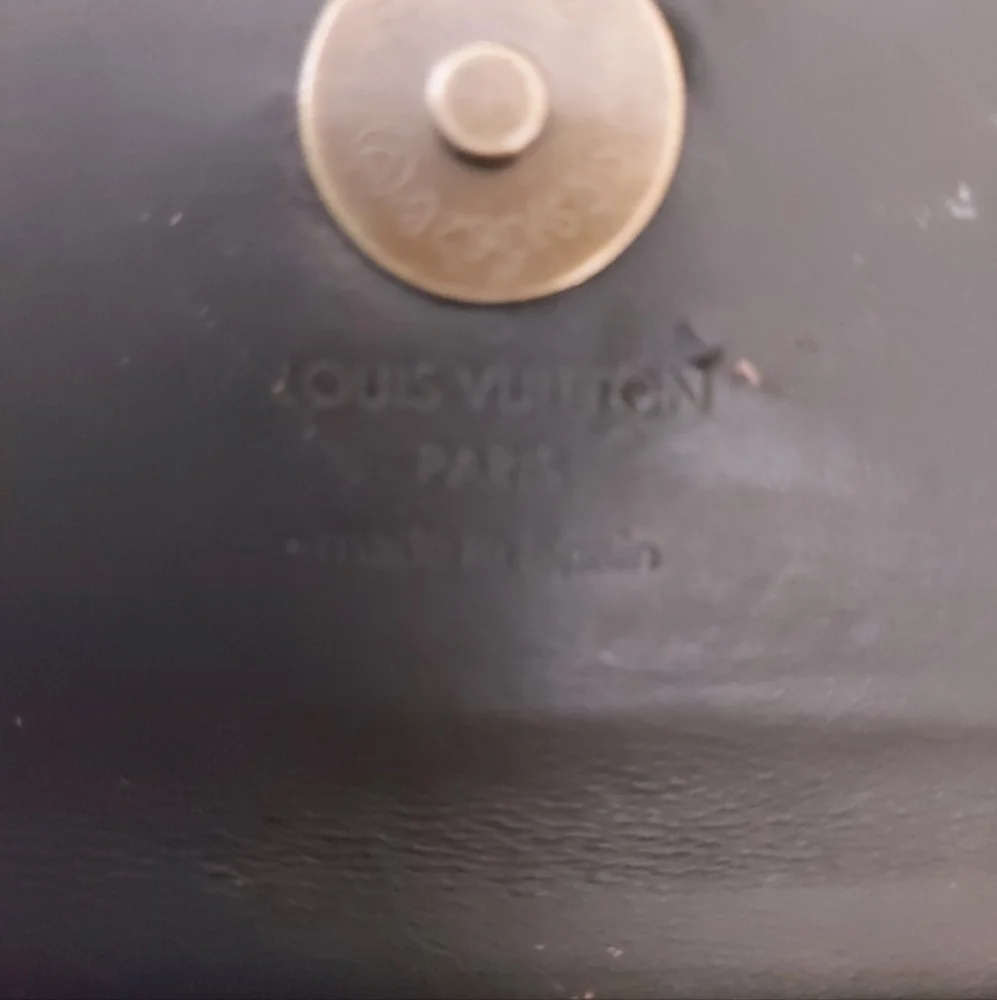 Authentic Vintage Louis Vuitton Vernis Key Holder ❤️